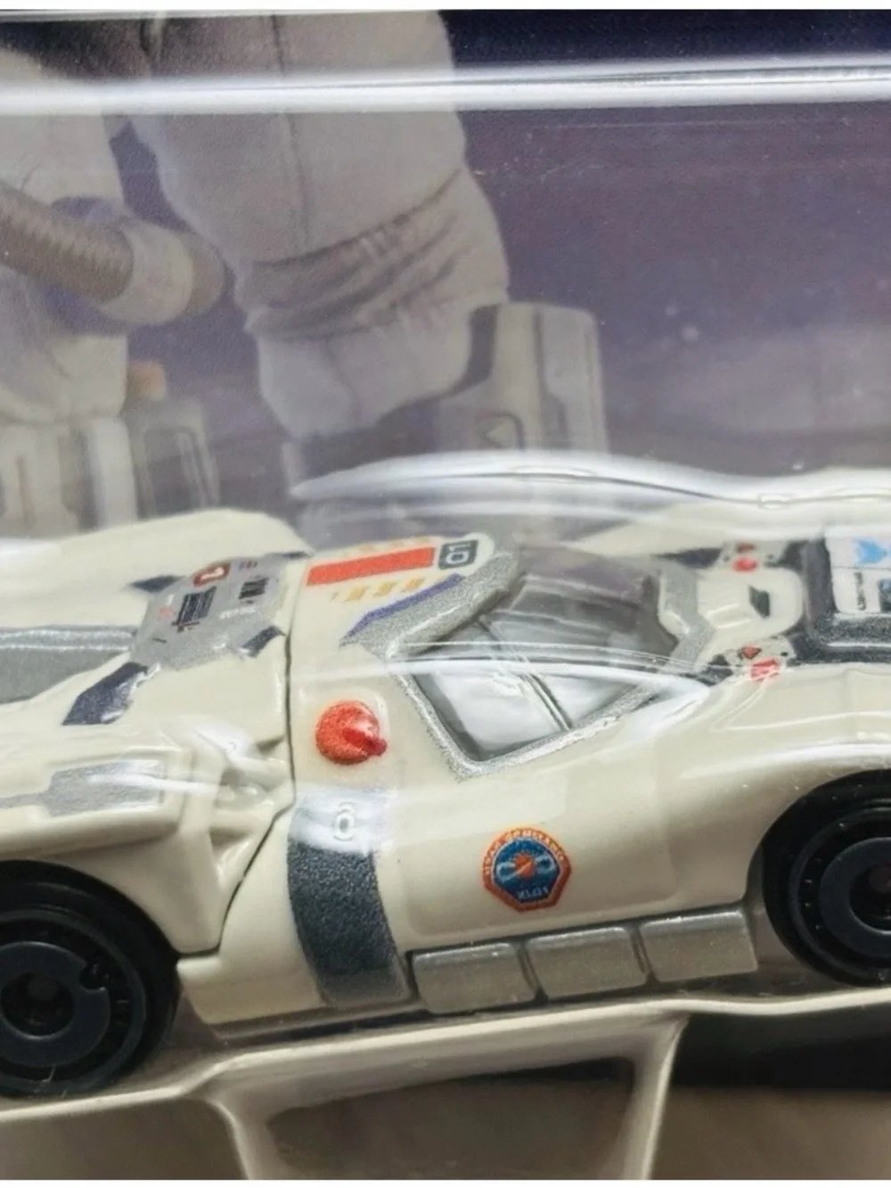 Hot Wheels Lightyear XL-01 Buzz Lightyear White Character Car